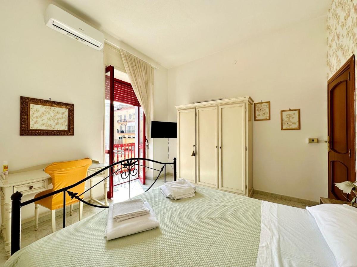 Family Relax Caracciolo Bed & Breakfast Napoli Exterior foto